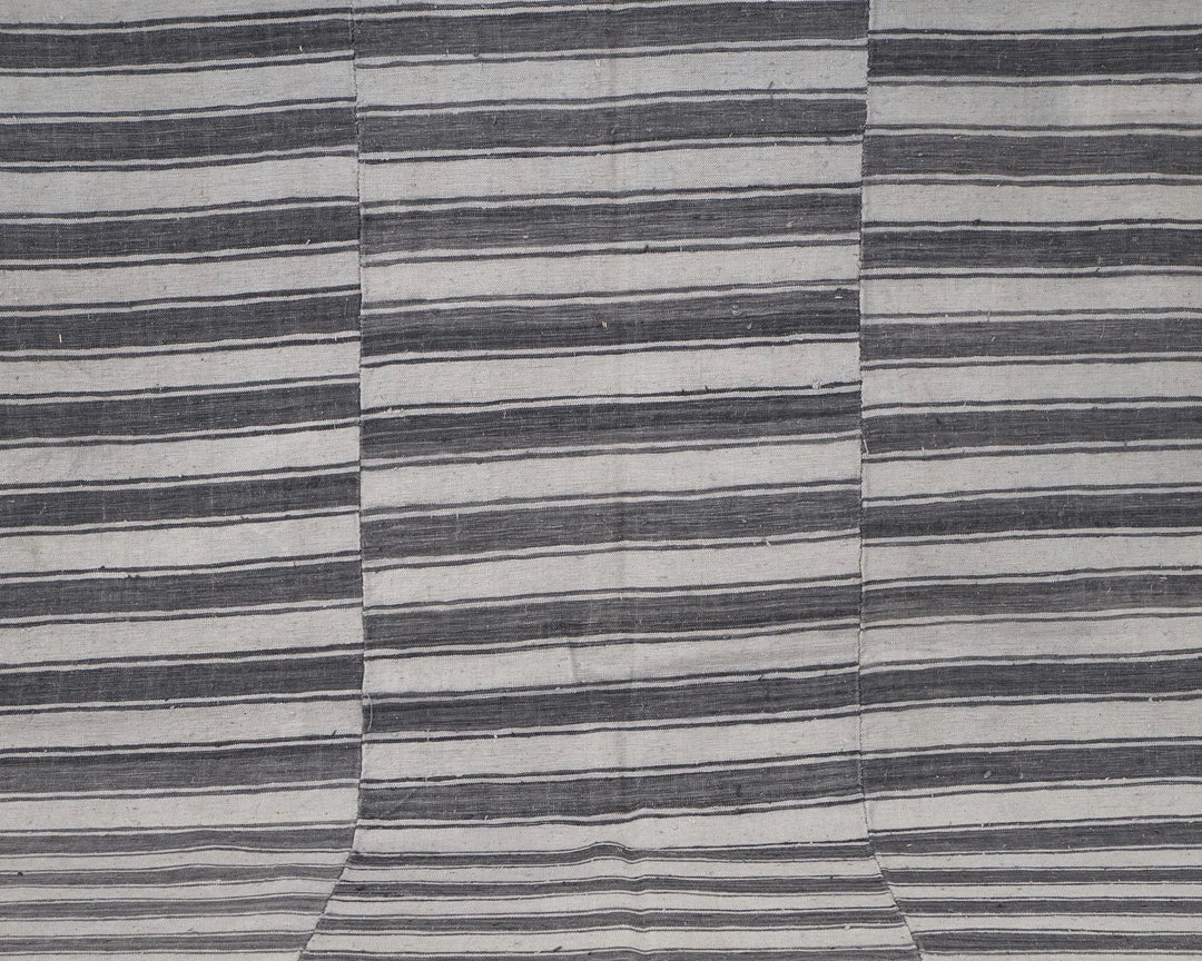 Brown Turkish Kilim Rug 5' 5" x 7' 10" Flat-Weave | No. VR26936
