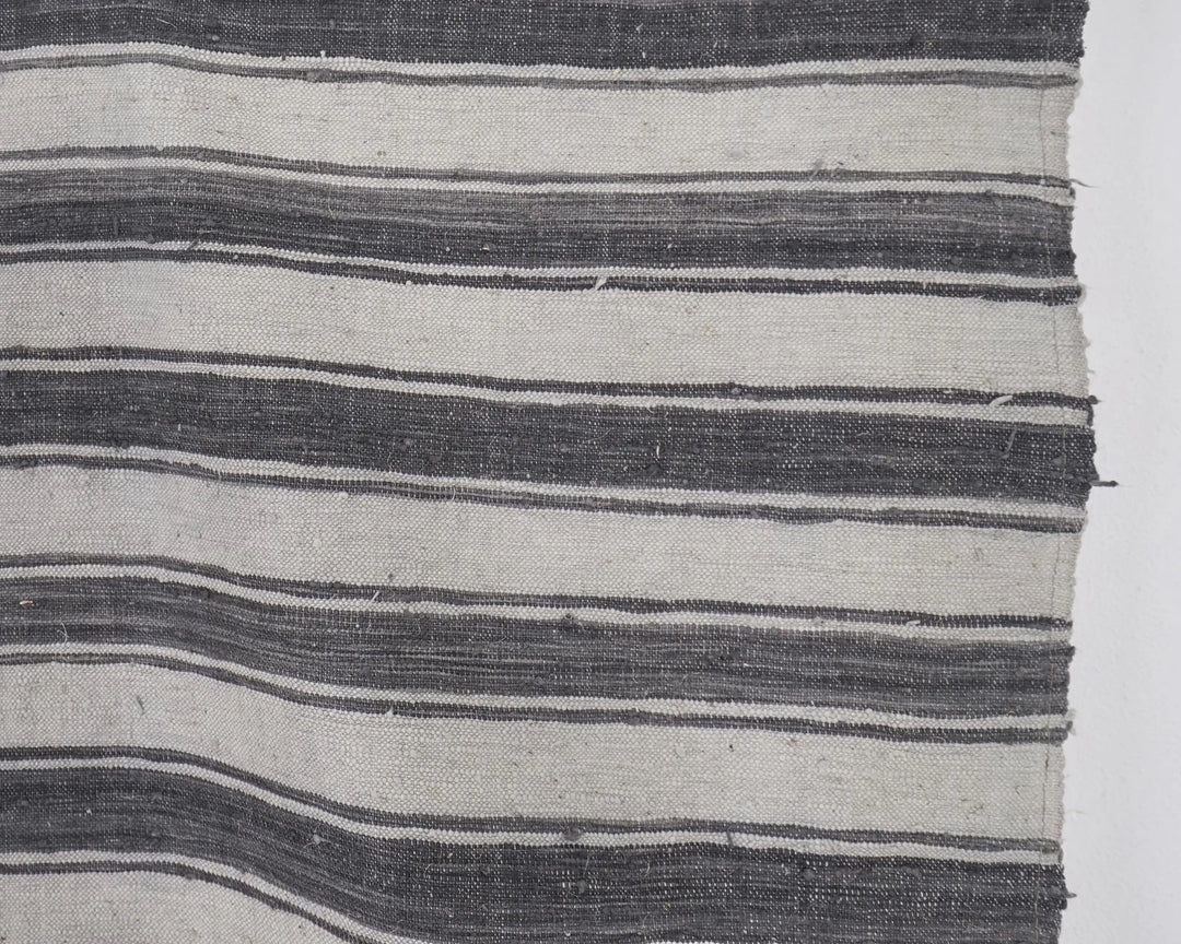 Brown Turkish Kilim Rug 5' 5" x 7' 10" Flat-Weave | No. VR26936
