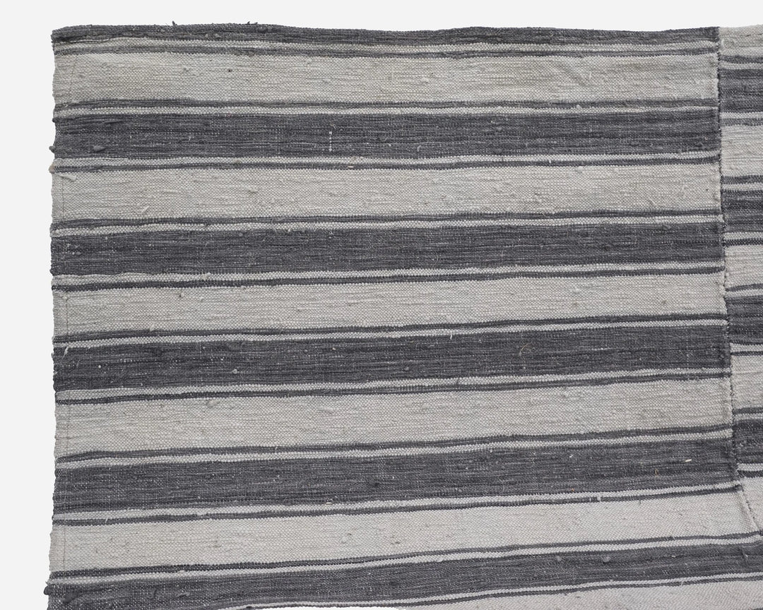 Brown Turkish Kilim Rug 5' 5" x 7' 10" Flat-Weave | No. VR26936