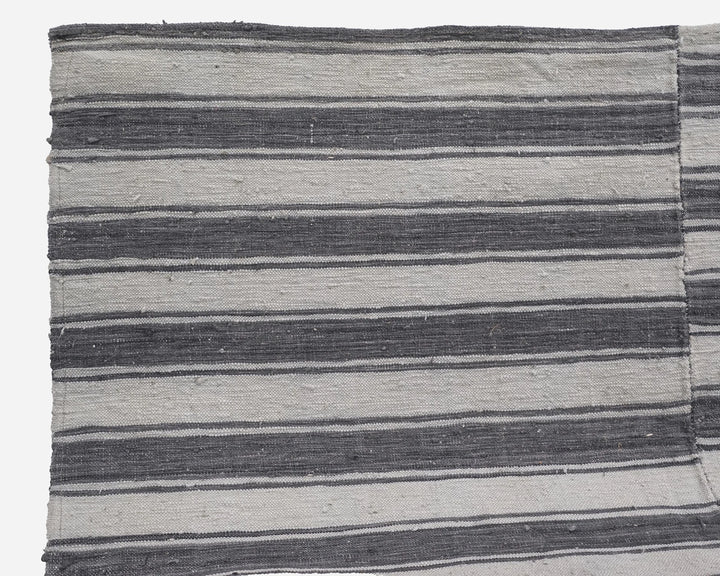 Brown Turkish Kilim Rug 5' 5" x 7' 10" Flat-Weave | No. VR26936