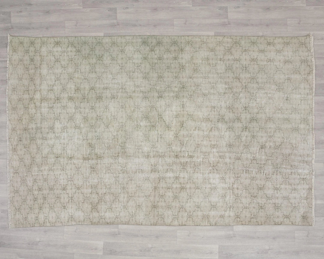 Neutral Oushak Rug 6' 5" x 9' 5" | No. VR27092
