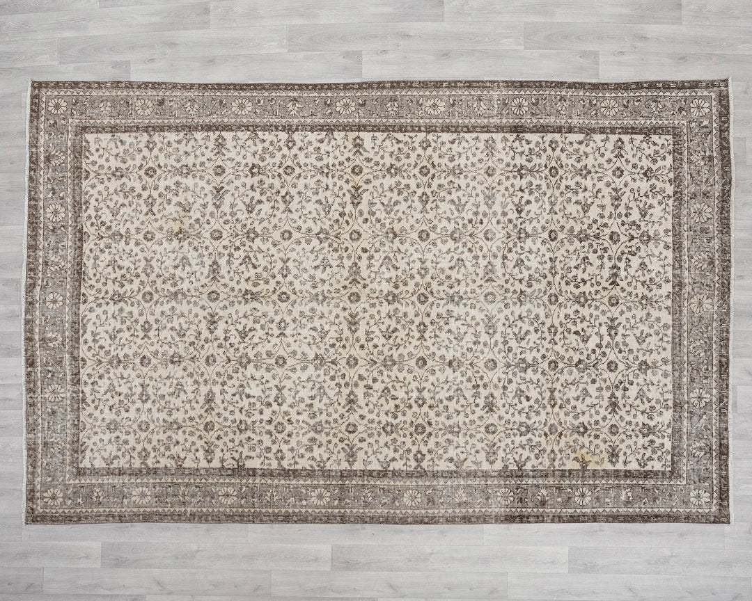 Beige Turkish Oushak Rug 6' 11" x 9' 10" Hand-Knotted | No. VR27250