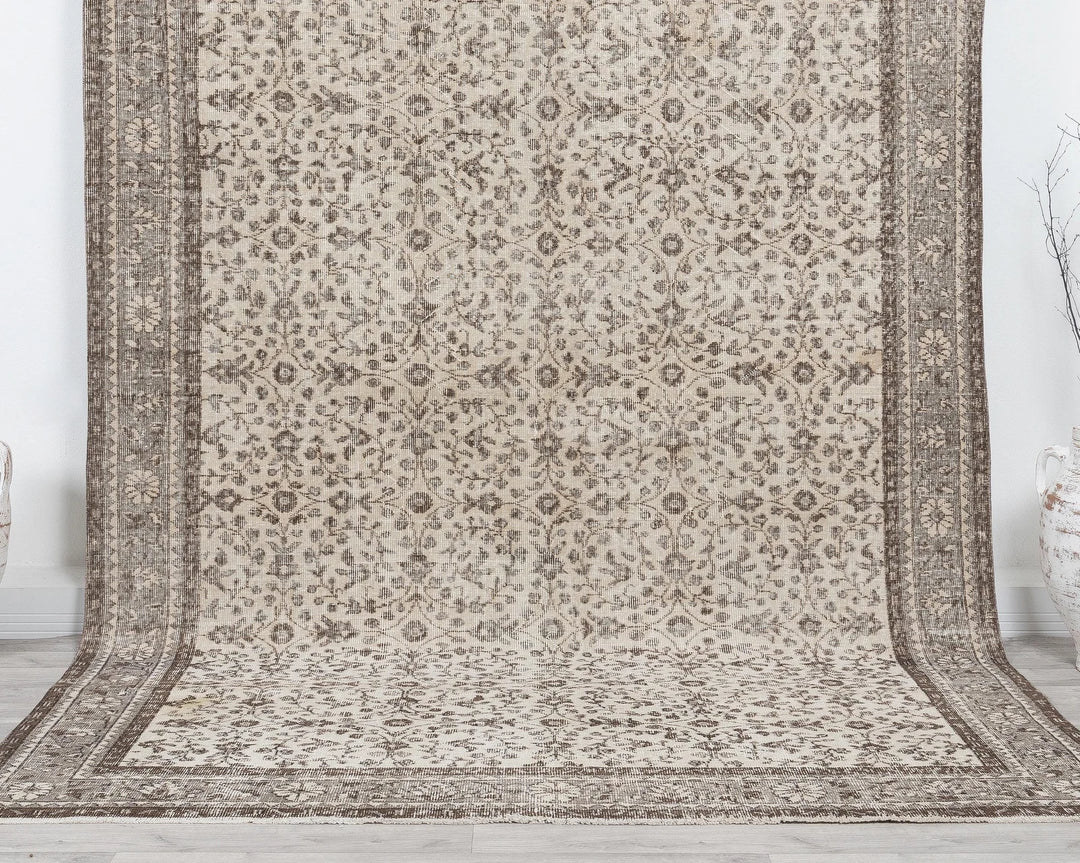Beige Turkish Oushak Rug 6' 11" x 9' 10" Hand-Knotted | No. VR27250