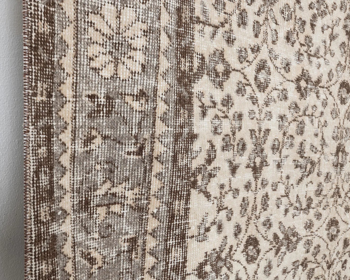 Beige Turkish Oushak Rug 6' 11" x 9' 10" Hand-Knotted | No. VR27250