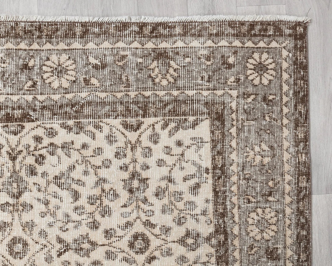 Beige Turkish Oushak Rug 6' 11" x 9' 10" Hand-Knotted | No. VR27250