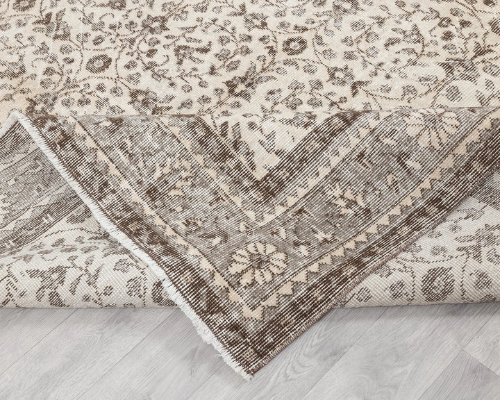 Beige Turkish Oushak Rug 6' 11" x 9' 10" Hand-Knotted | No. VR27250