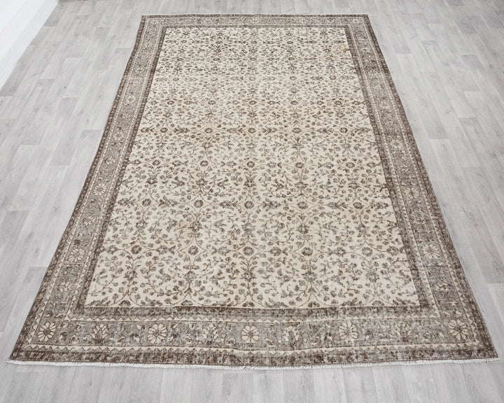 Beige Turkish Oushak Rug 6' 11" x 9' 10" Hand-Knotted | No. VR27250