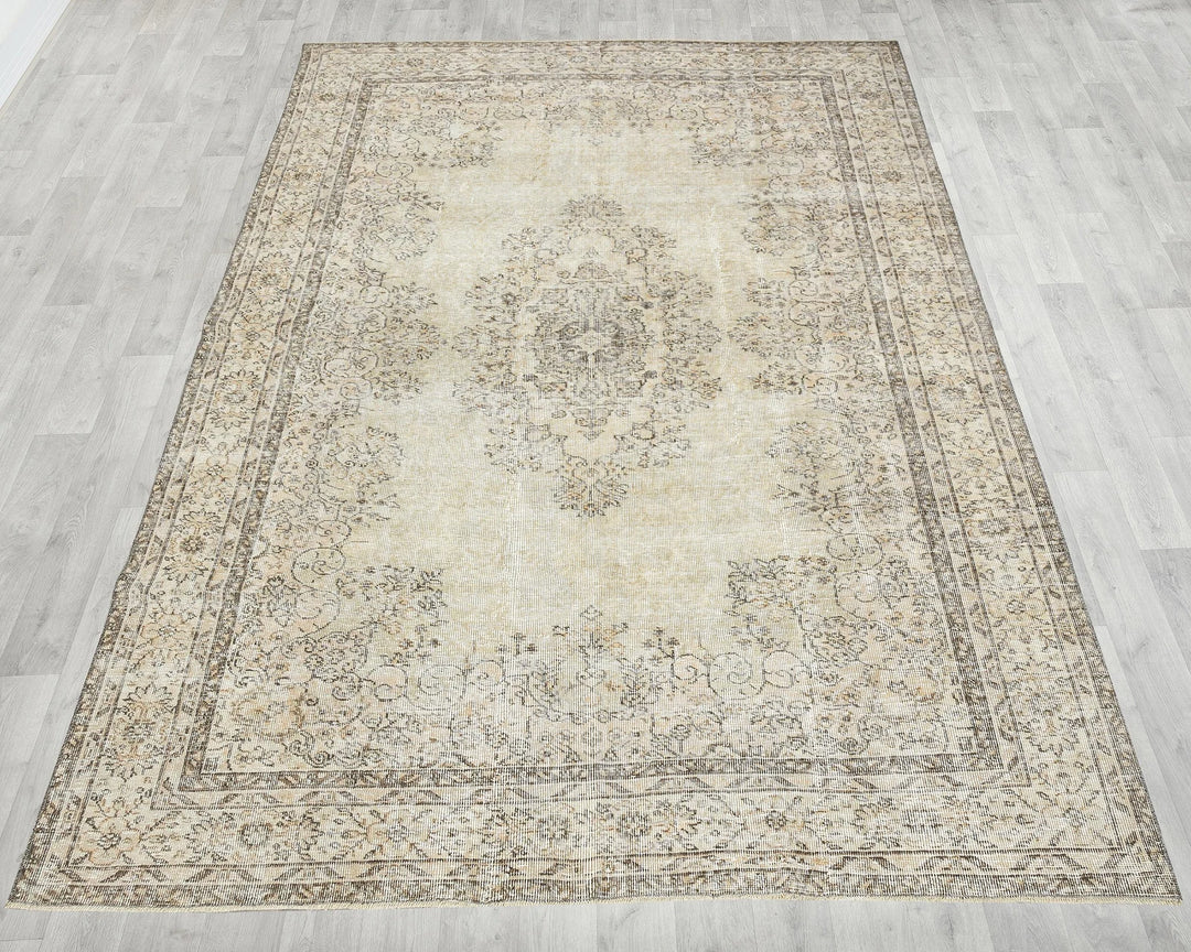Beige Turkish Oushak Rug 6'8" x 9'2" Hand-Knotted | No. VR27254