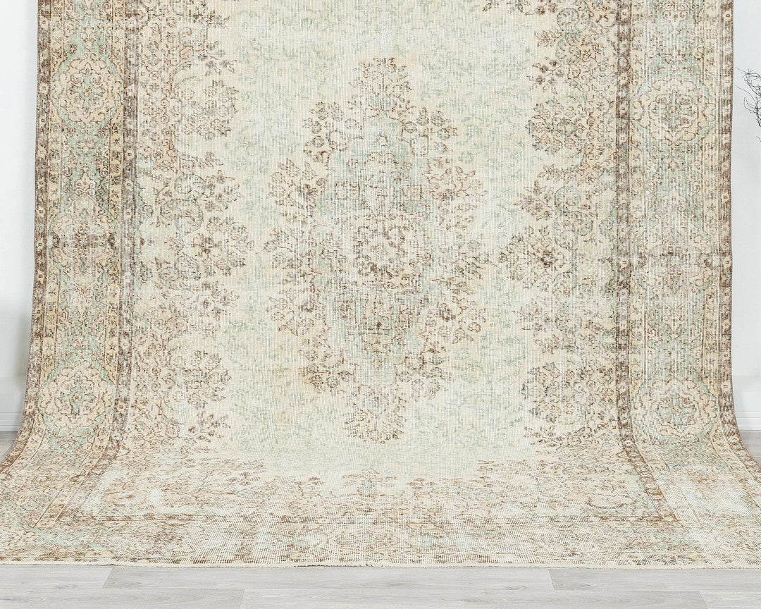 Beige Turkish Oushak Rug 7' x 9' 11" Hand-Knotted | No. VR27327