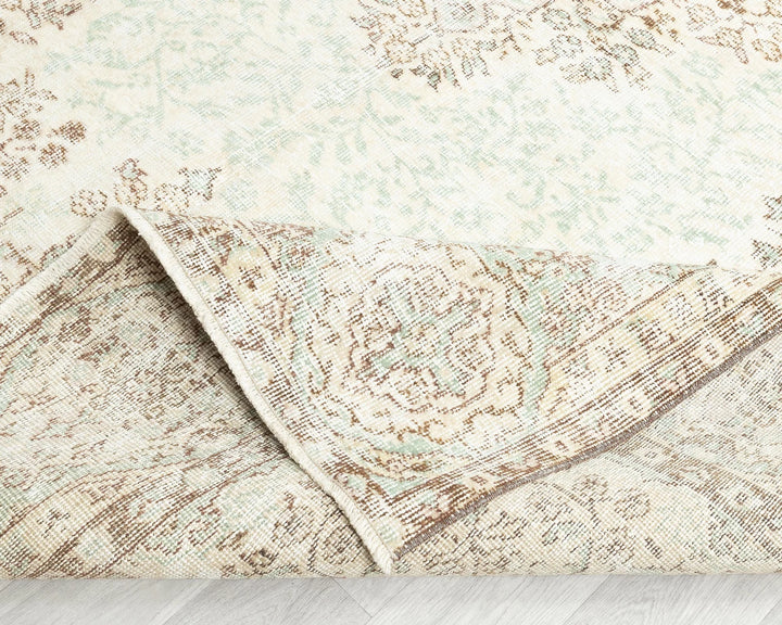 Beige Turkish Oushak Rug 7' x 9' 11" Hand-Knotted | No. VR27327
