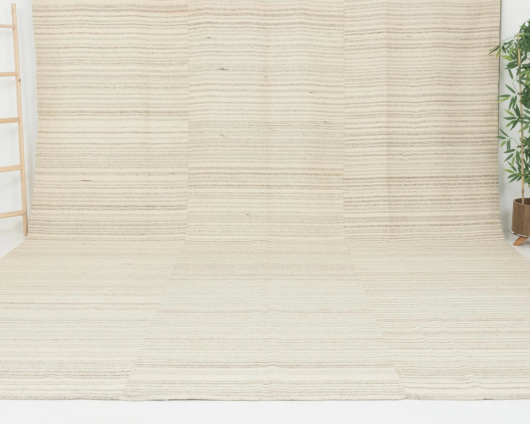 Beige Kilim Rug 10' 2" x 13' 7" | No. VR27775