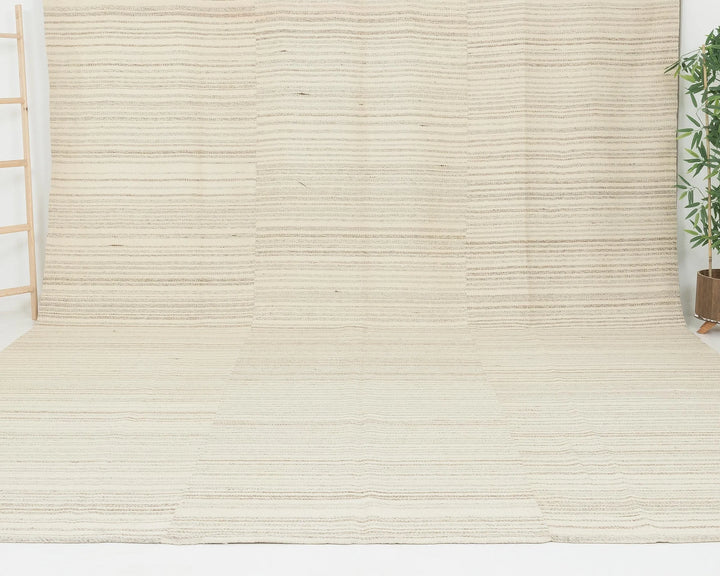 Beige Kilim Rug 10' 2" x 13' 7" | No. VR27775