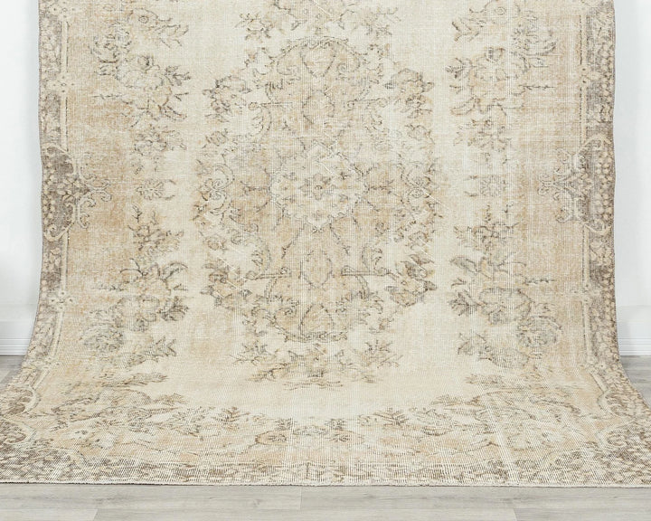 Beige Turkish Oushak Rug 6' 6" x 9' 5" Hand-Knotted | No. VR27883