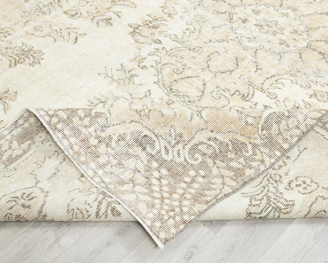 Beige Turkish Oushak Rug 6' 6" x 9' 5" Hand-Knotted | No. VR27883