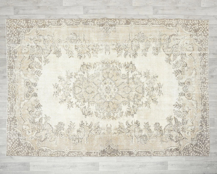 Beige Turkish Oushak Rug 6' 6" x 9' 5" Hand-Knotted | No. VR27883