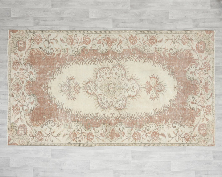Beige Turkish Oushak Rug 5' x 9' Hand-Knotted view 9