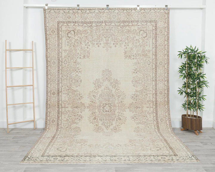 Beige Turkish Oushak Rug 6'11" x 10'5" Hand-Knotted | No. VR28050