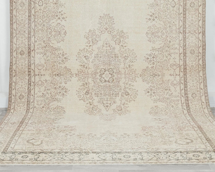 Beige Turkish Oushak Rug 6'11" x 10'5" Hand-Knotted | No. VR28050