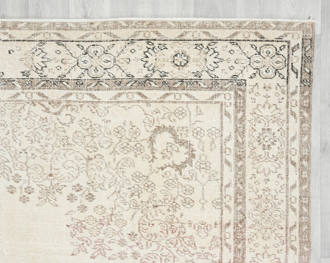 Beige Turkish Oushak Rug 6'11" x 10'5" Hand-Knotted | No. VR28050