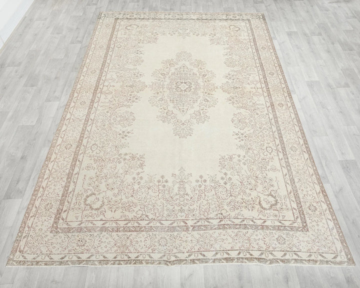 Beige Turkish Oushak Rug 6'11" x 10'5" Hand-Knotted | No. VR28050