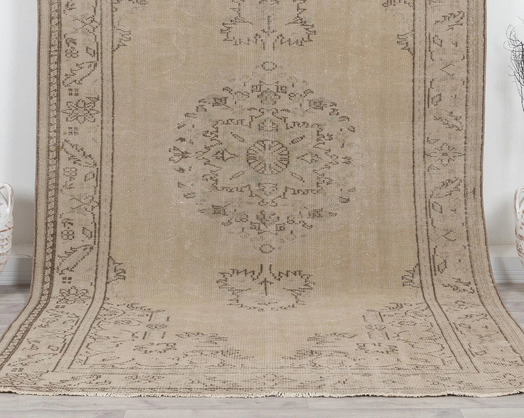 Beige Turkish Oushak Rug 7' x 10' Hand-Knotted | No. VR28139
