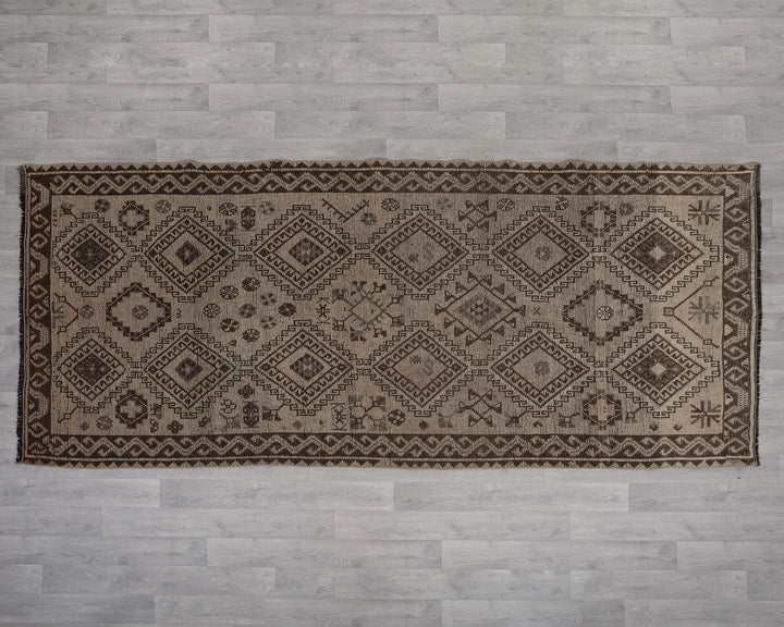 Brown Runner Rug 4' x 10' | No. VR28247