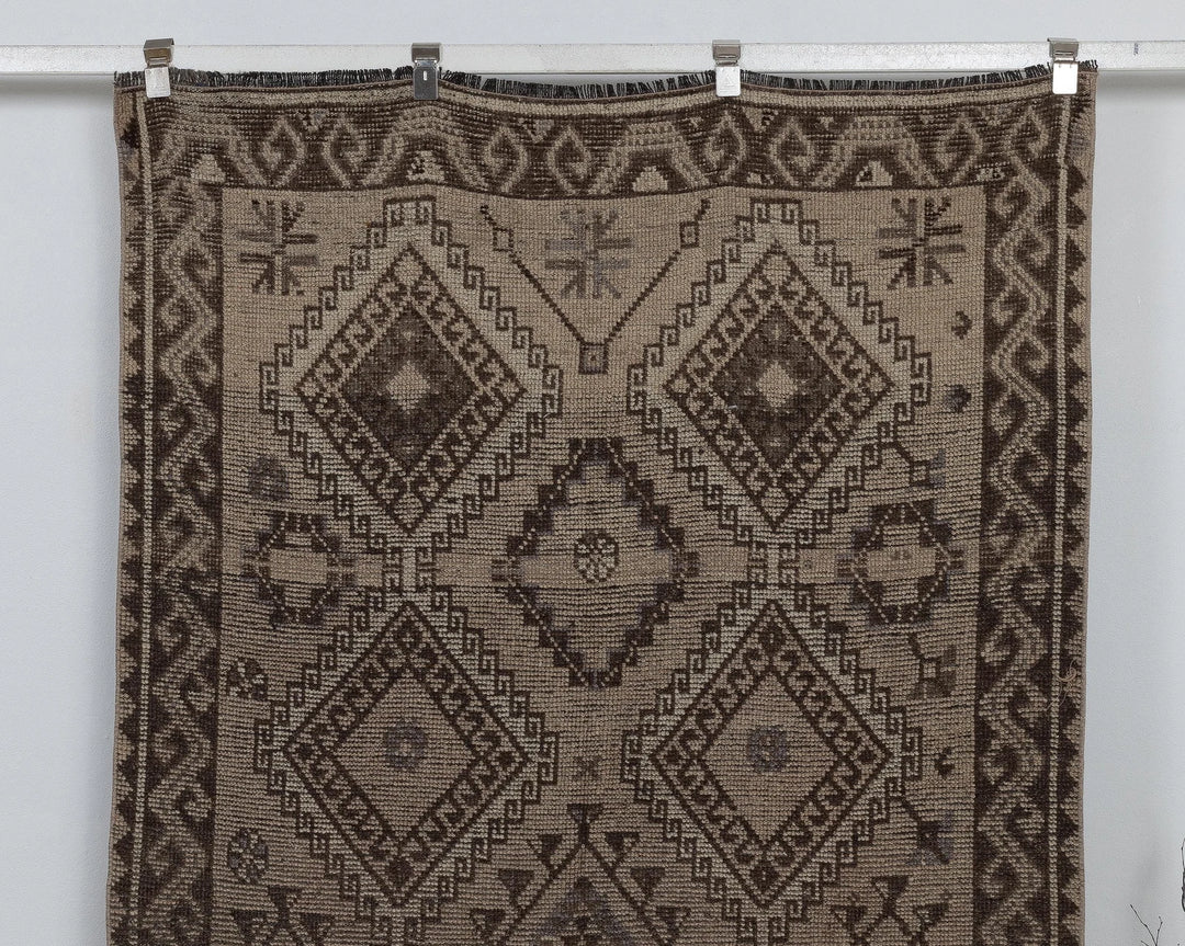 Brown Runner Rug 4' x 10' | No. VR28247
