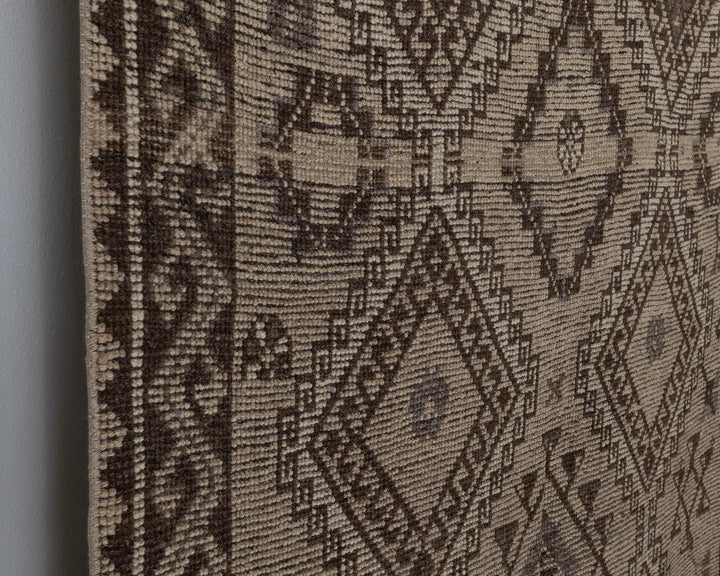 Brown Runner Rug 4' x 10' | No. VR28247