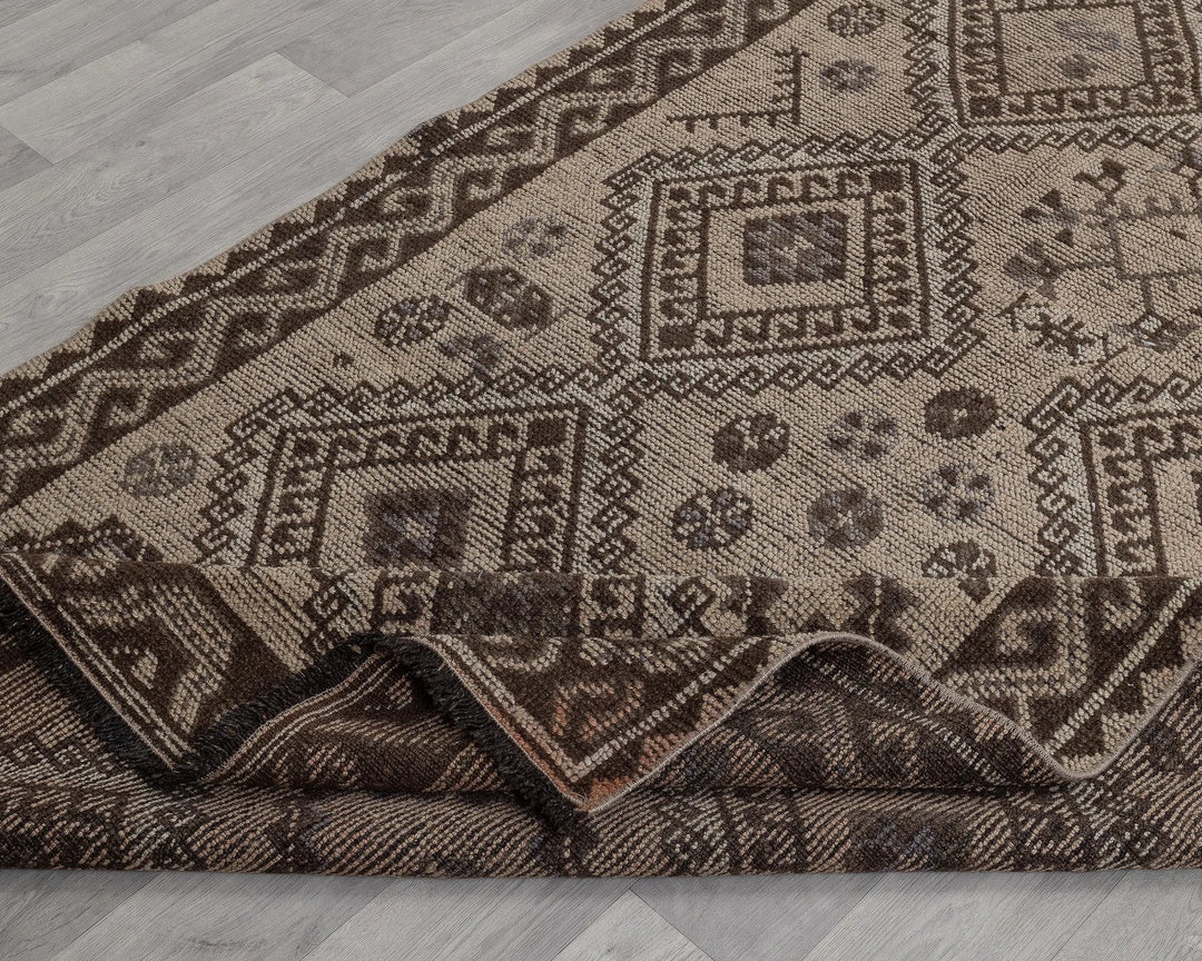 Brown Runner Rug 4' x 10' | No. VR28247