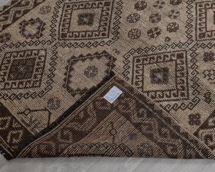 Brown Runner Rug 4' x 10' | No. VR28247