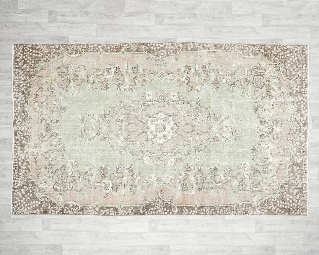 Faded Oushak Rug 5' 5" x 9' | No. VR28596