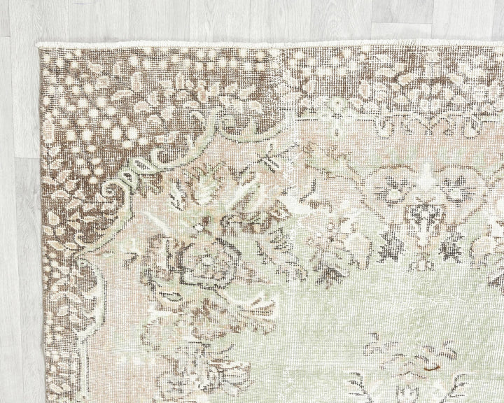 Faded Oushak Rug 5' 5" x 9' | No. VR28596