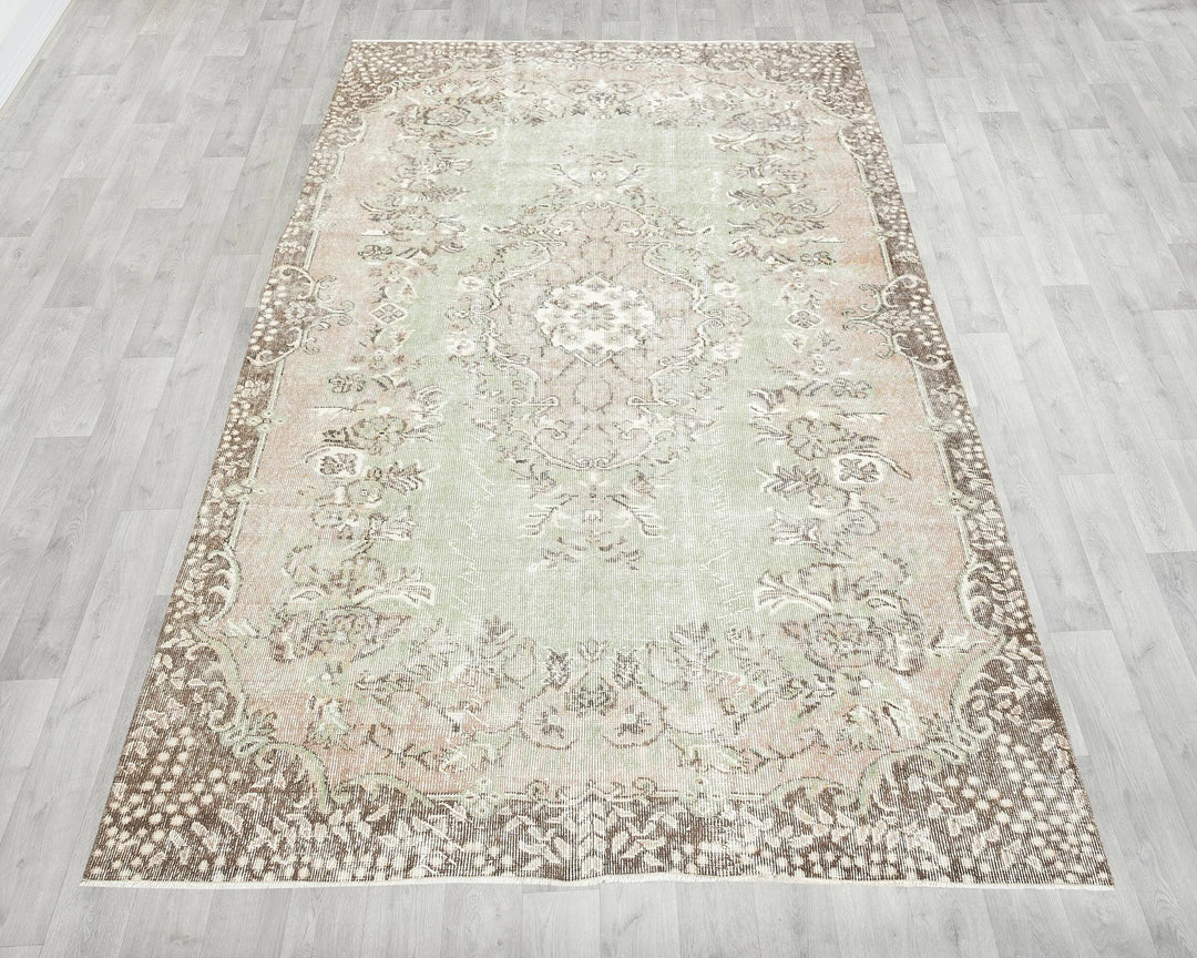 Faded Oushak Rug 5' 5" x 9' | No. VR28596