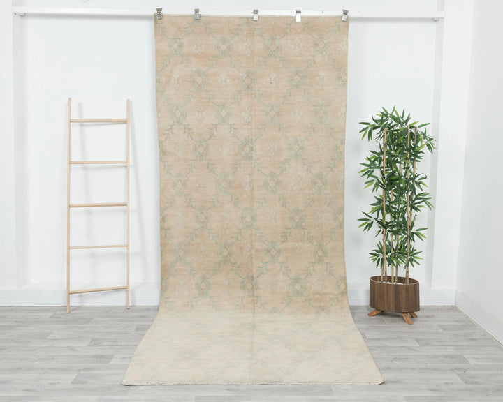 Beige Turkish Oushak Rug 4'6" x 10'6" Hand-Knotted | No. VR29430