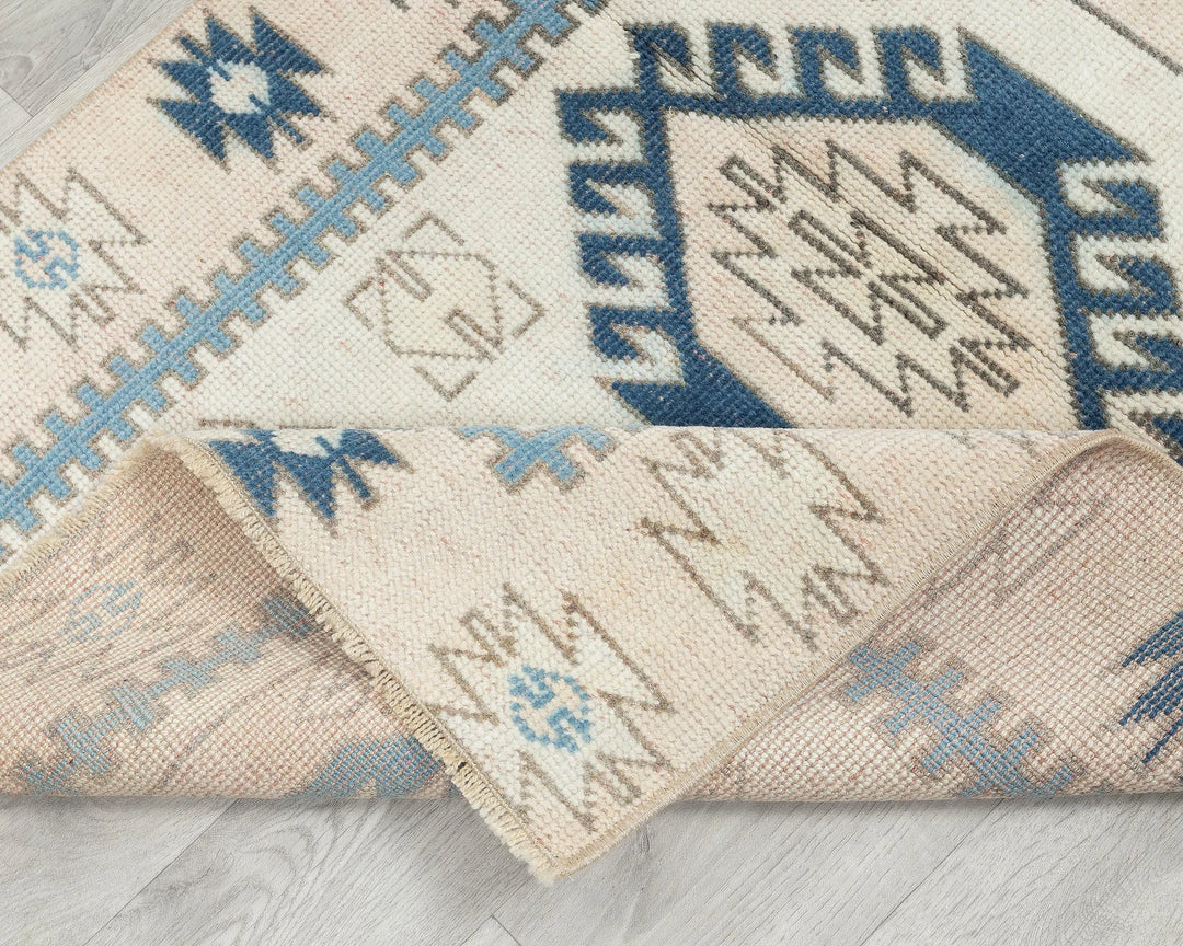 Oushak Rug 2' 8" x 4' | No. VR29439