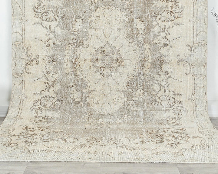 Multicolor Turkish Oushak Rug 6' 3" x 9' 9" Hand-Knotted detail