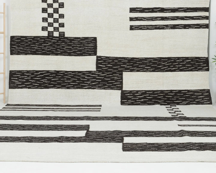 Black Kilim Rug 10' x 13' 3" | No. VR30083