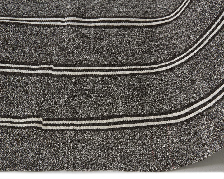 Gray Kilim Rug 7' 3" x 9' 10" | No. VR30085