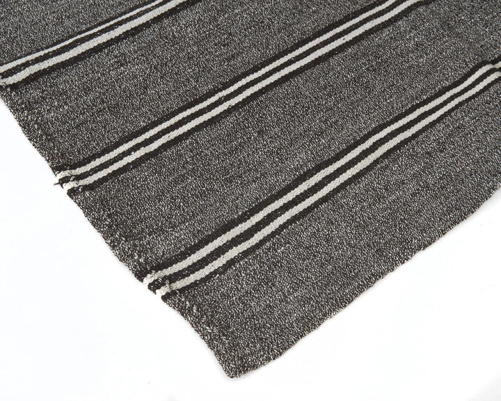 Gray Kilim Rug 7' 3" x 9' 10" | No. VR30085