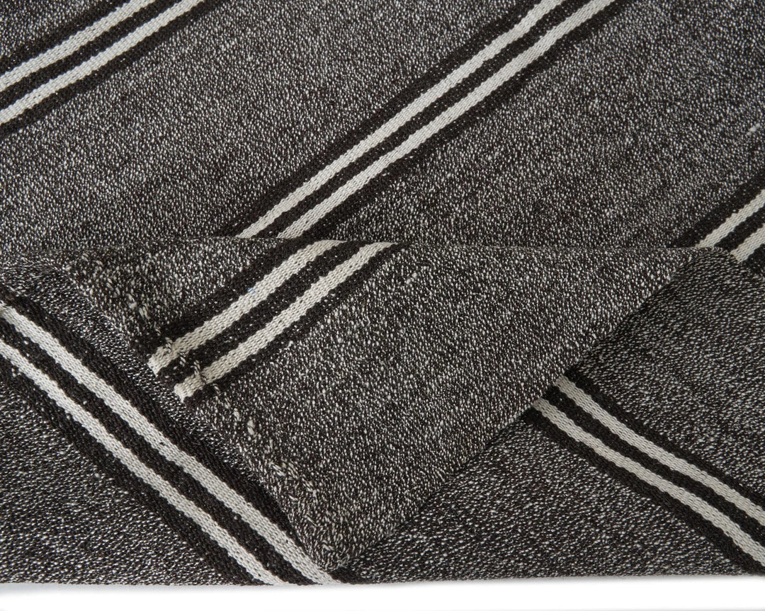 Gray Kilim Rug 7' 3" x 9' 10" | No. VR30085