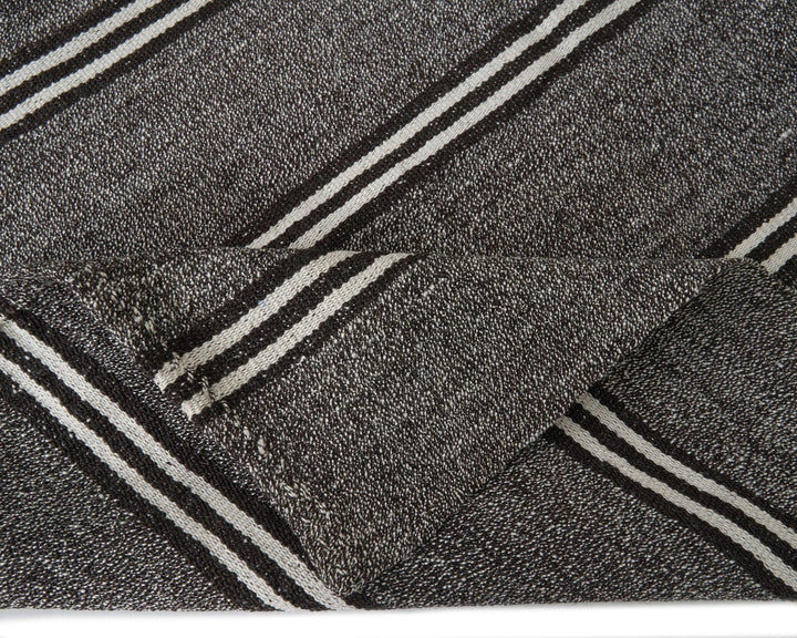 Gray Kilim Rug 7' 3" x 9' 10" | No. VR30085