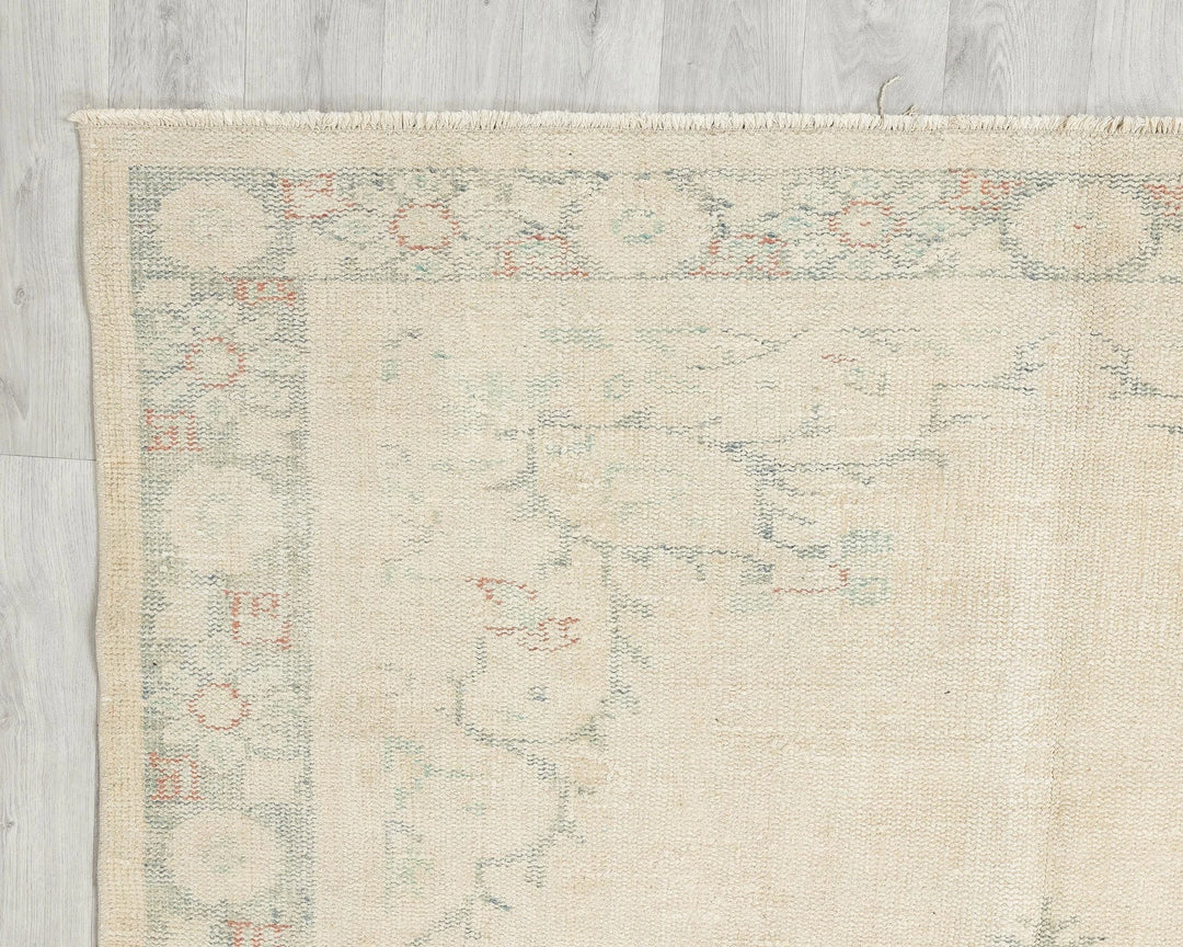 Beige Turkish Oushak Rug 7' x 9' 6" Hand-Knotted | No. VR30253