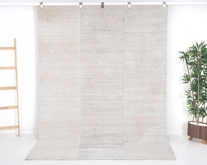Gray Kilim Rug 6' 1" x 8' 6" | No. VR30280