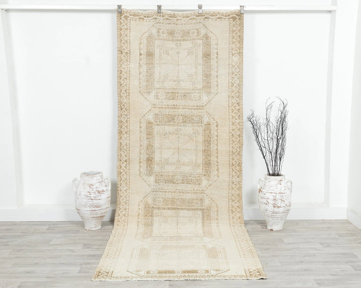 Beige Turkish Oushak Rug 3' 11" x 10' 8" Hand-Knotted | No. VR30318