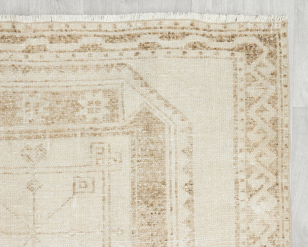 Beige Turkish Oushak Rug 3' 11" x 10' 8" Hand-Knotted | No. VR30318