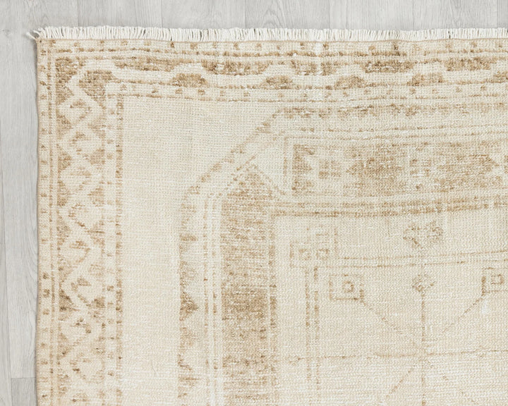 Beige Turkish Oushak Rug 3' 11" x 10' 8" Hand-Knotted | No. VR30318