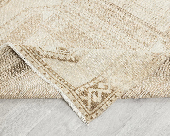 Beige Turkish Oushak Rug 3' 11" x 10' 8" Hand-Knotted | No. VR30318
