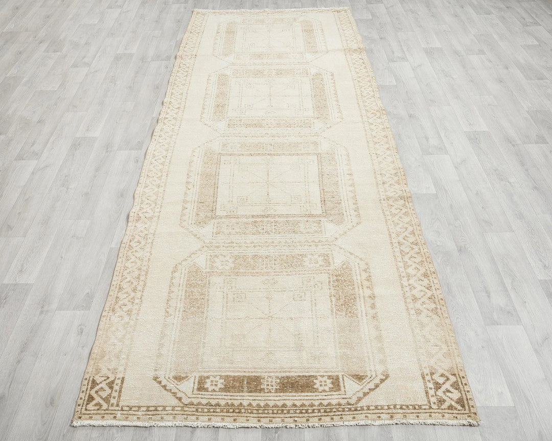 Beige Turkish Oushak Rug 3' 11" x 10' 8" Hand-Knotted | No. VR30318