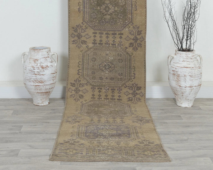Multicolor Turkish Oushak Rug 2'7" x 10'10" Hand-Knotted detail