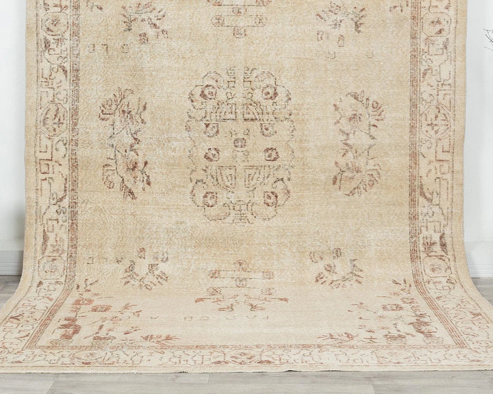 Multicolor Turkish Oushak Rug 6'6" x 9'8" Hand-Knotted detail